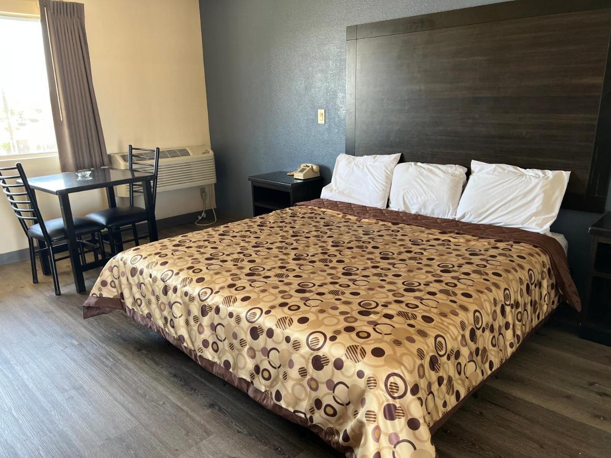 Economy Inn Fresno Luaran gambar