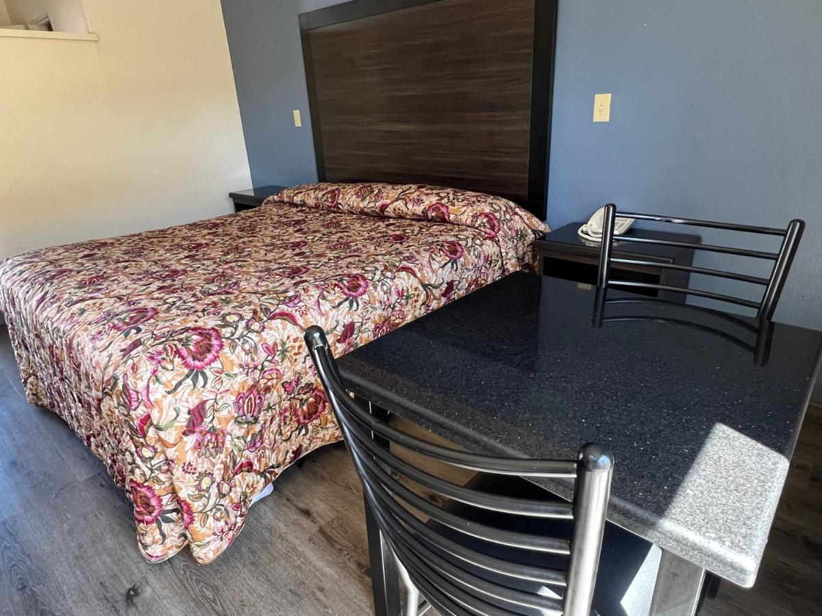 Economy Inn Fresno Luaran gambar