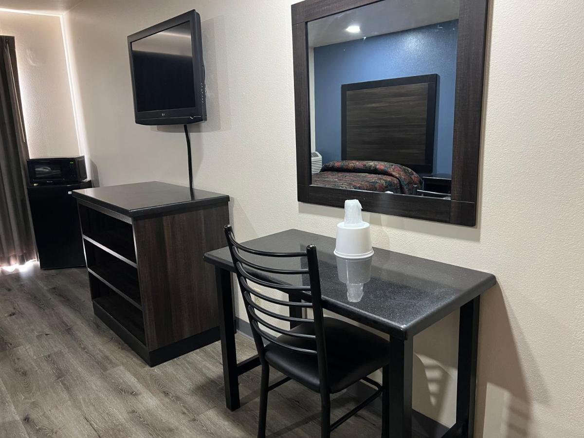 Economy Inn Fresno Luaran gambar