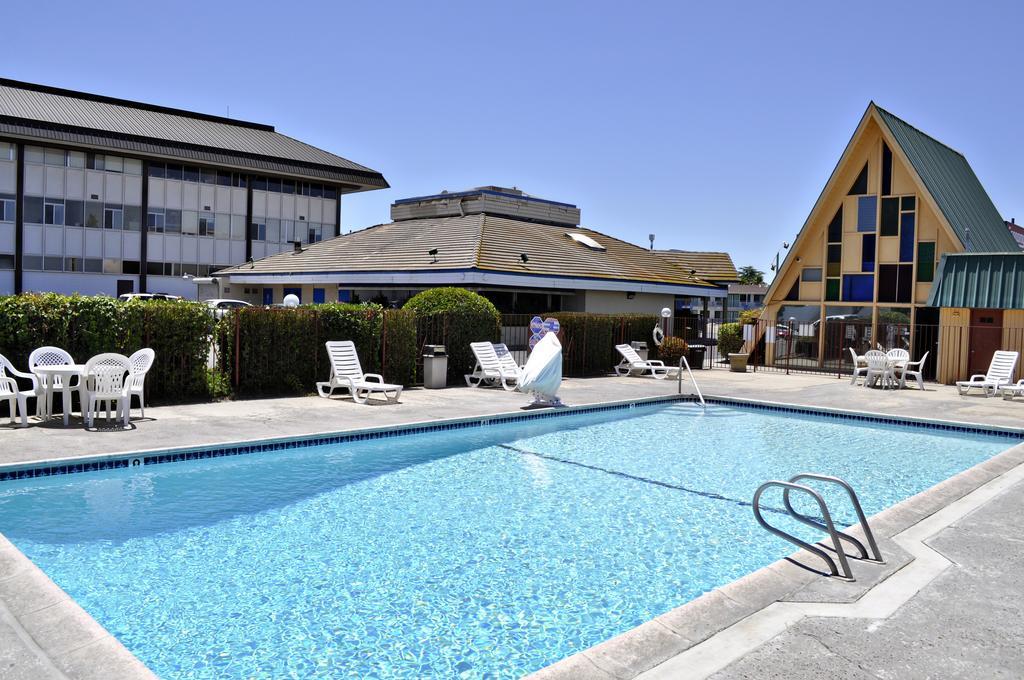 Economy Inn Fresno Luaran gambar