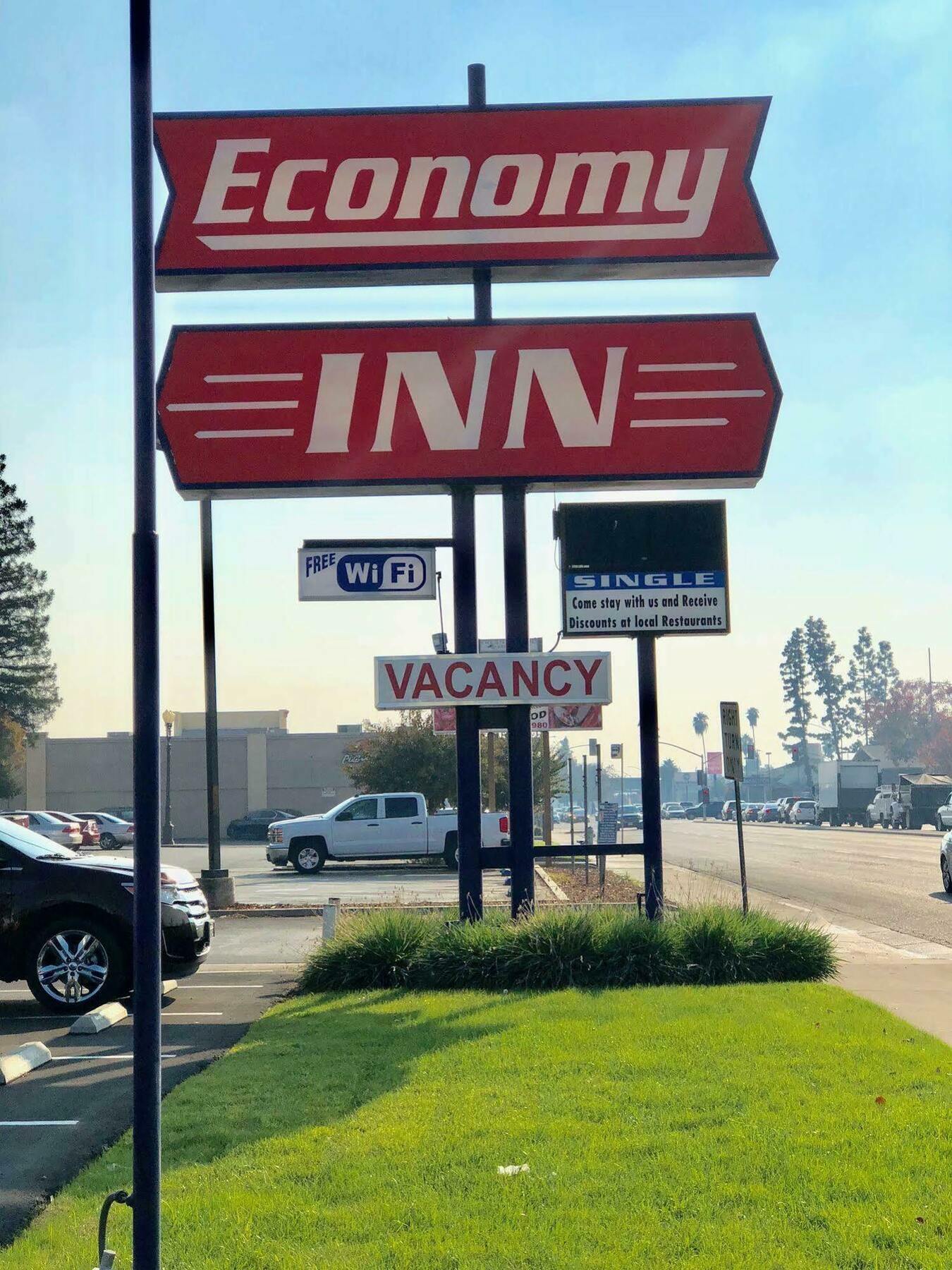 Economy Inn Fresno Luaran gambar