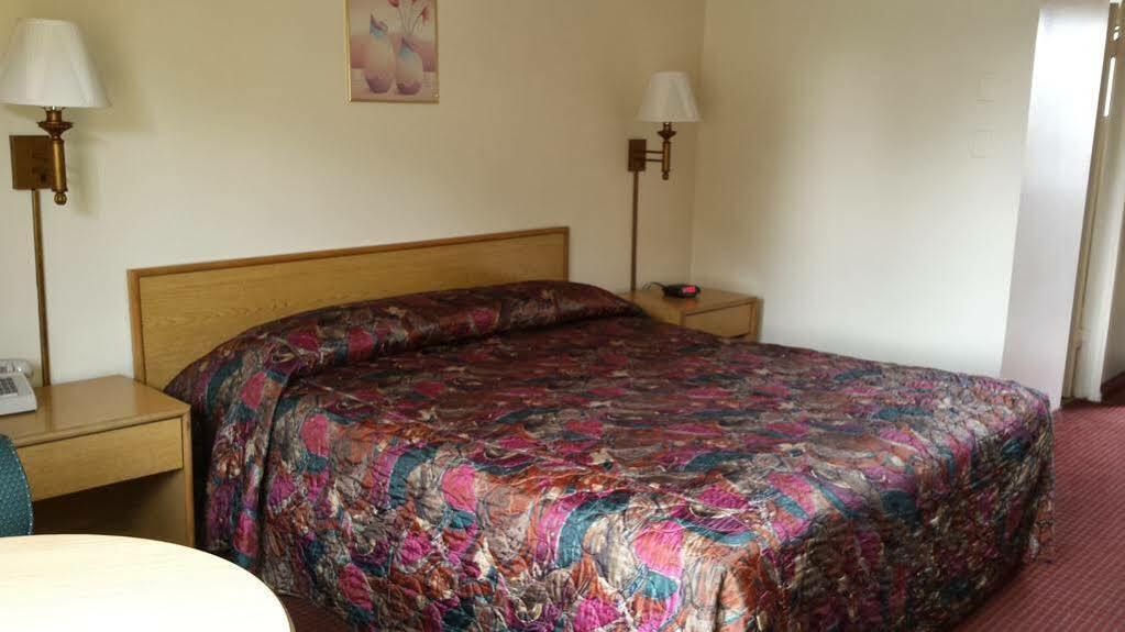 Economy Inn Fresno Luaran gambar
